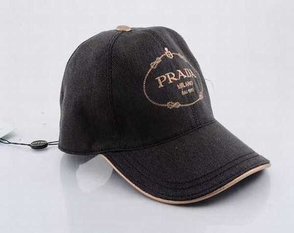 casquette prada
