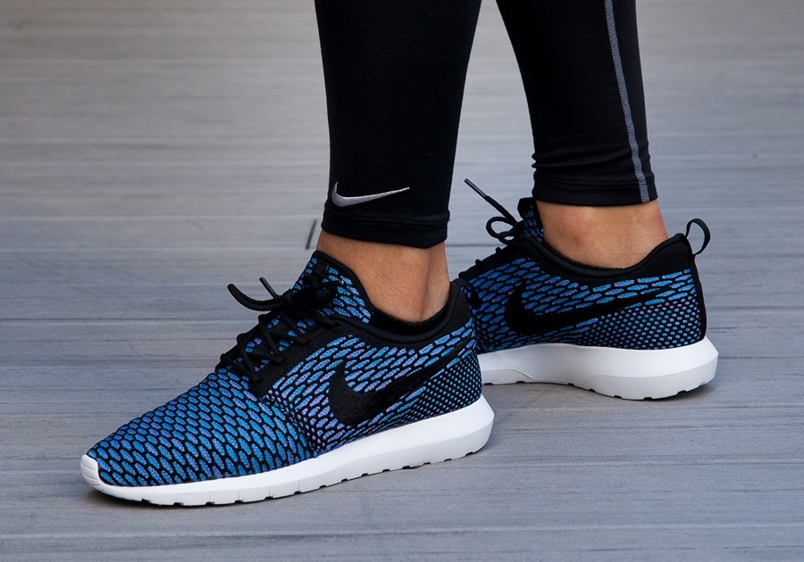 roshe run femme noir et grise